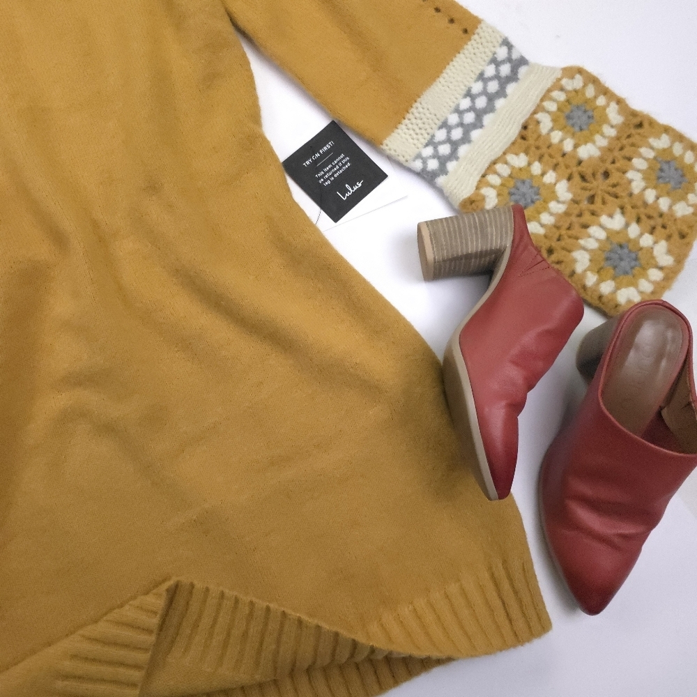 New Lulu's Mustard Turtleneck Embroidered Sweater Dress Sz S - Picture 4 of 11